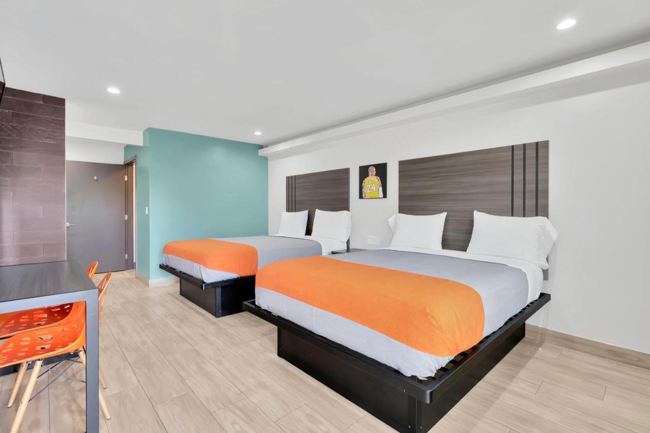 Exclusivo Inn And Suites Lakewood Экстерьер фото