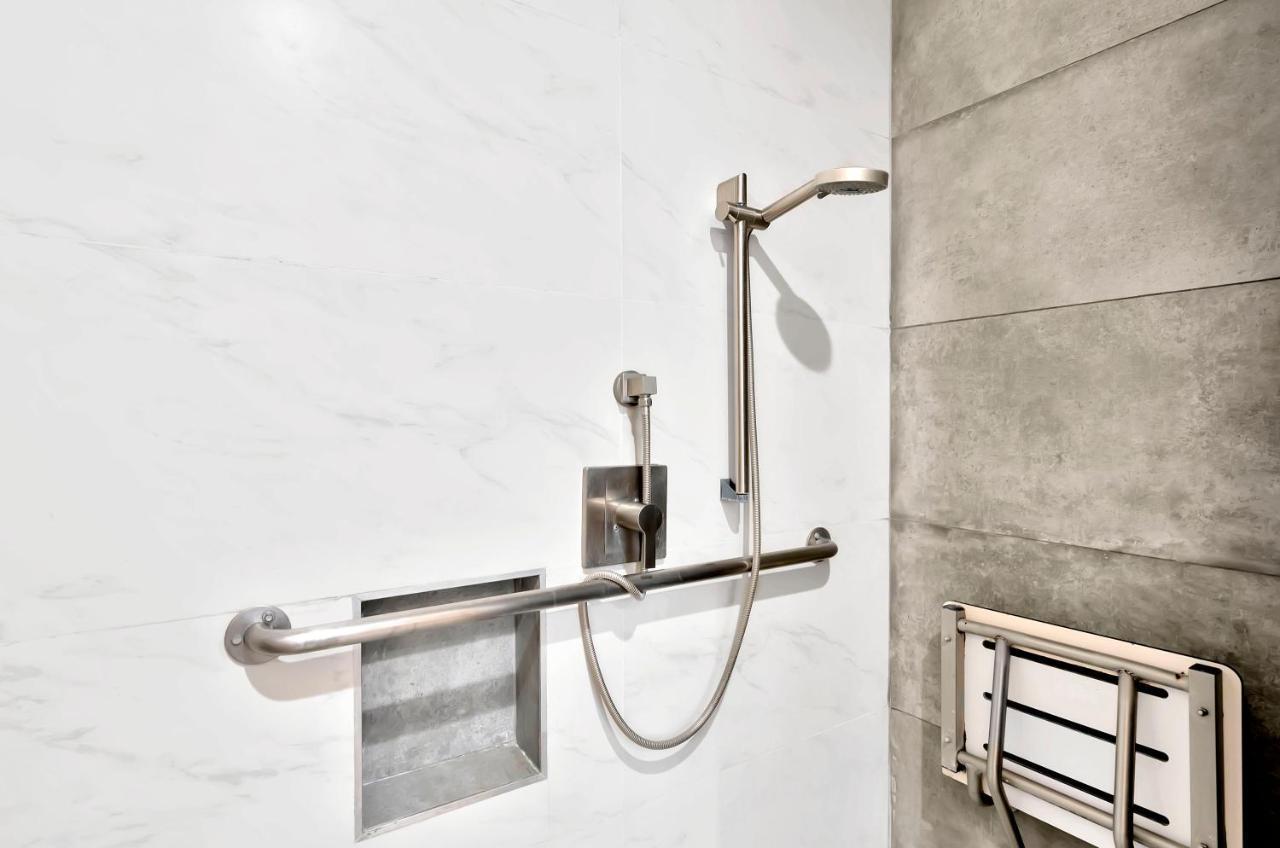 Exclusivo Inn And Suites Lakewood Экстерьер фото